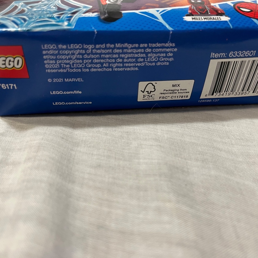 Lego - Picture 4 of 4